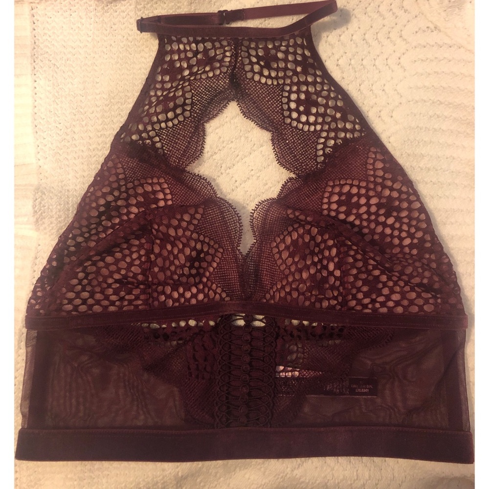 ❤️Victoria’s Secret High Neck Bralette ❤️ - Picture 3 of 7